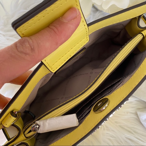 Michael Kors crossbody clutch bag - Picture 6 of 12